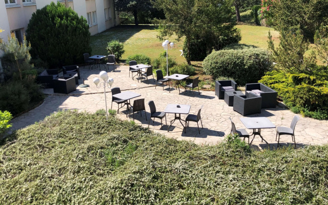 Hotel Kyriad Nemours