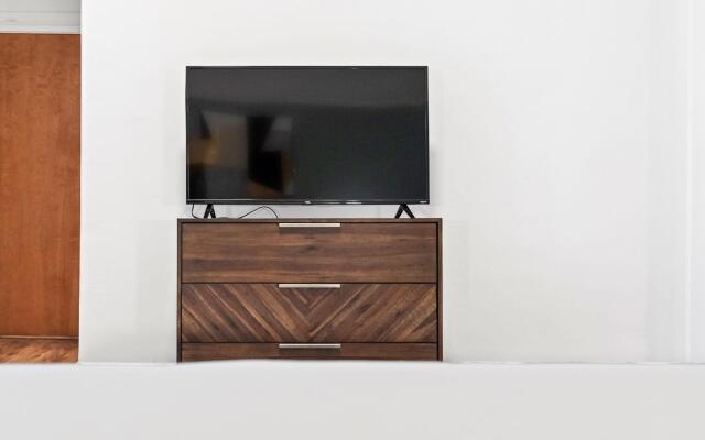 La Monarca Residential Hotel - Unit 204