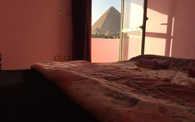 Cheops Pyramids Inn