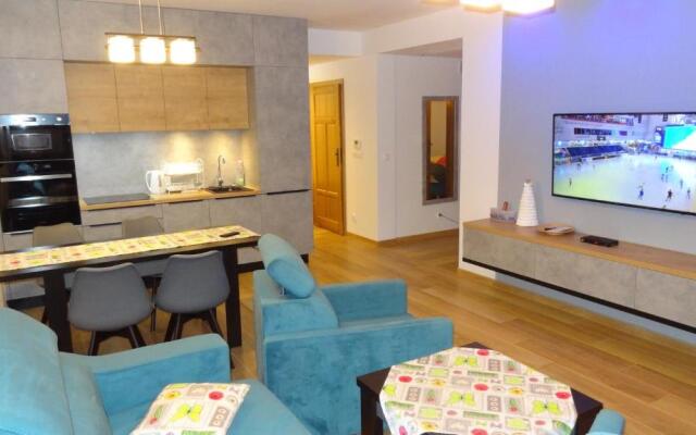 Sarbinowo - ,,Apartament 32 u Ewy,, duży , całoroczny z Basenem