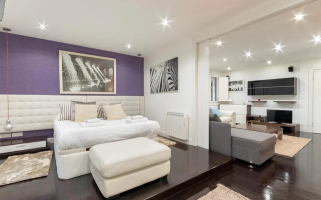OLD TOWN II apartment by Aston Rentals