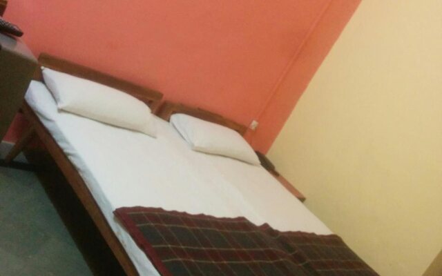 Aaram Lodging & Boarding