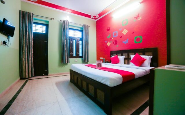 OYO 22941 Hotel D Square