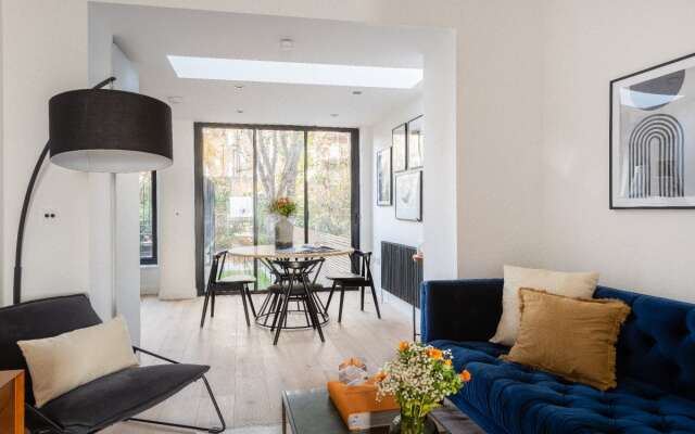The Regent's Park Retreat - Spacious & Modern 1BDR Flat