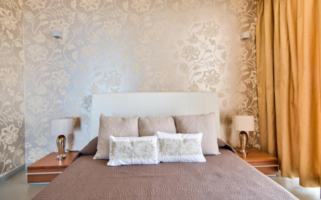 Magnificent Seafront 2-bedroom Sliema penthouse