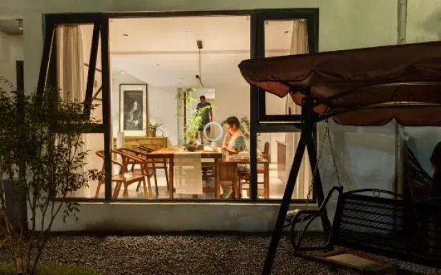 Taining Extraordinary Companion Mountain Residence