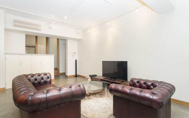Upscale Polished King Street Suite