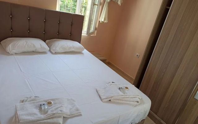 Caner Hotel