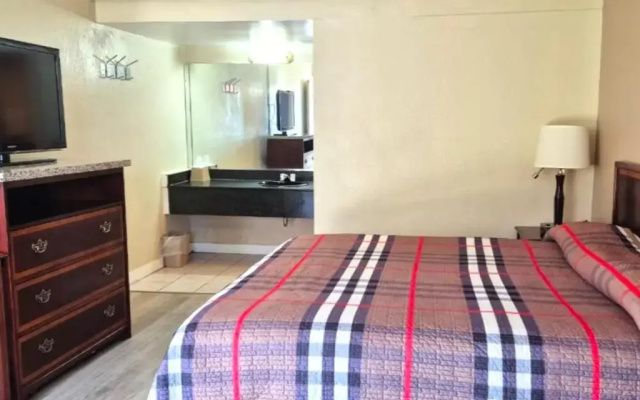 Saratoga Motel By Capital O Near Midway Airport Chicago IL