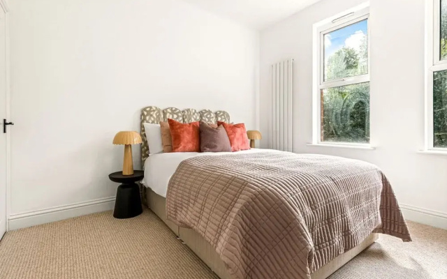 Wisteria Way - From 200 Per Night
