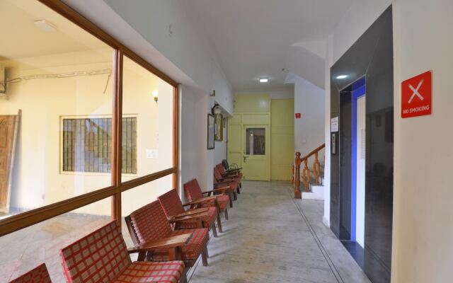 Chandra Prakash Hotel