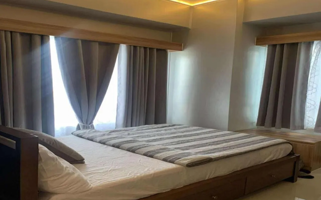 Studio Unit With Seaview & Balcony