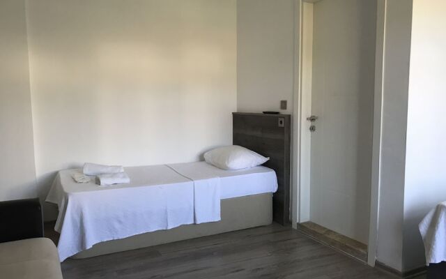 Parli Hotel