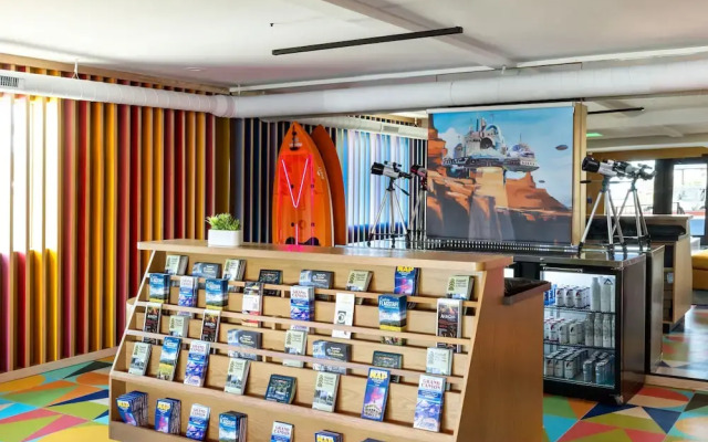 Americana Motor Hotel