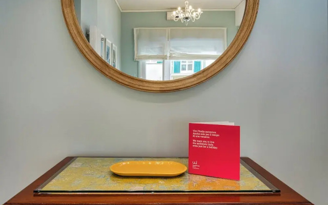 Light Apartment in Albaro