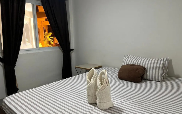 Happy Grey Hotel Vigan