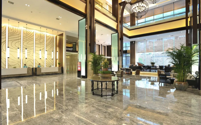 Kande Grand Land Hotel
