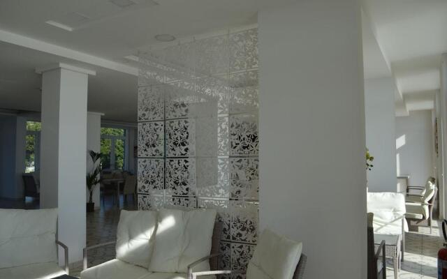 Klaton Beach Hotel