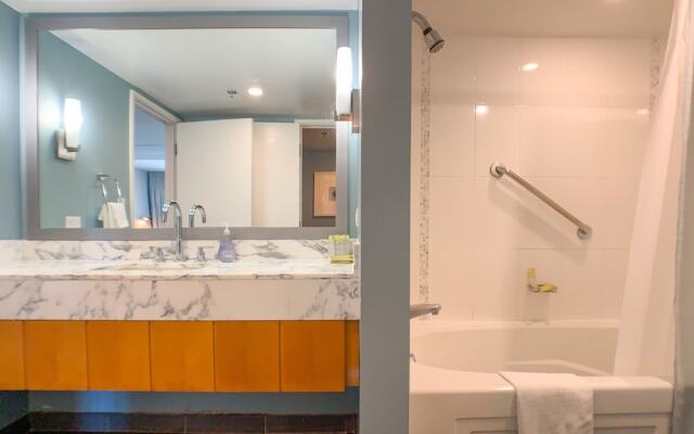 Castle at Ala Moana Hotel