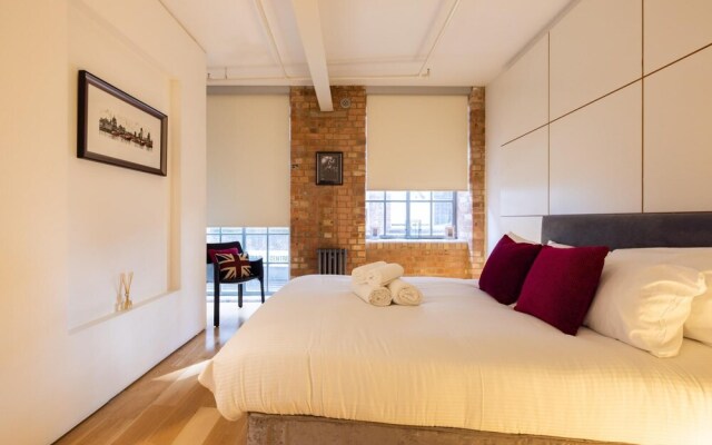 Central Soho Loft With A C Concierge