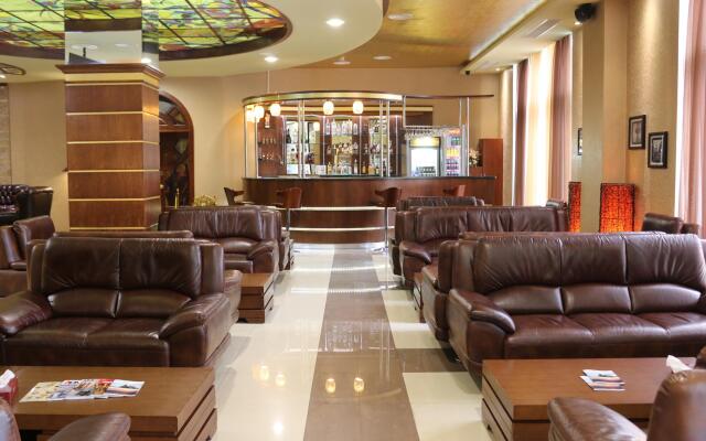 New Nairi Hotel