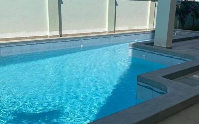Lux Suites Seville Residency Bamburi