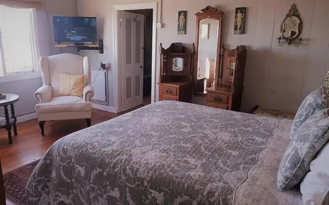 Bedrock Lodge