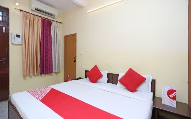 OYO Flagship 14800 Hotel Arun