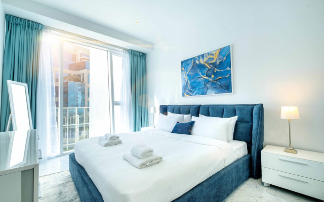 lux the pad executive suite burj khalifa view