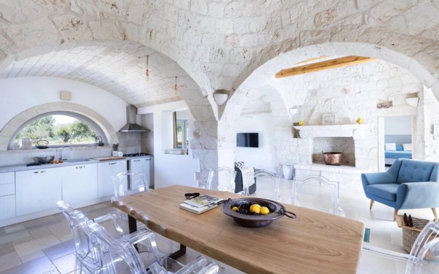 Trulli Gianpaolo - Enchanting 3 Bedroom Villa
