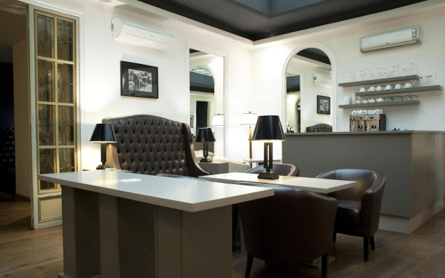 Piazza Farnese Luxury Suites