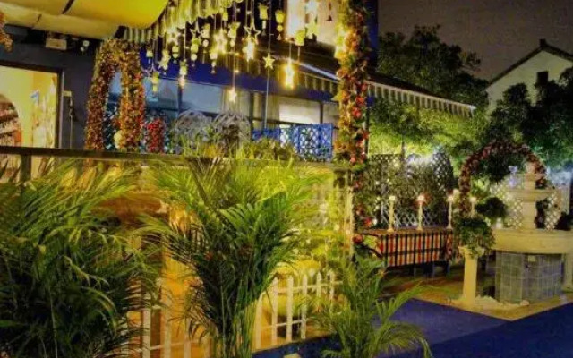 If Courtyard