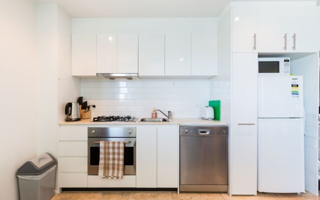 ALLINDA, 1BDR Melbourne Apartment