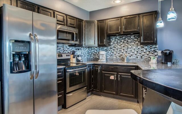 Seacove 7E 2 Bedroom Condo