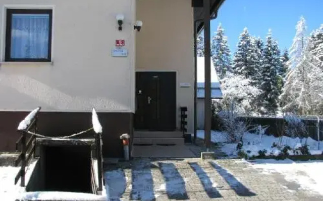 Apartments and Rooms Milena