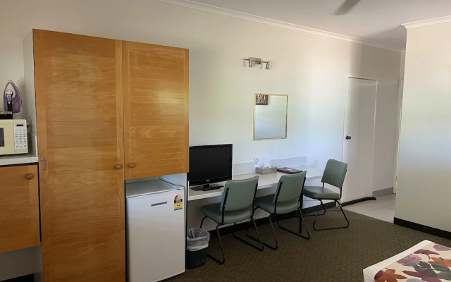 Landsborough Lodge Motel