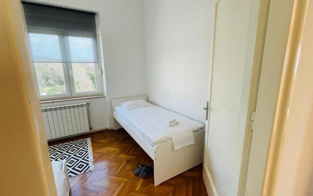 Apartment Reful
