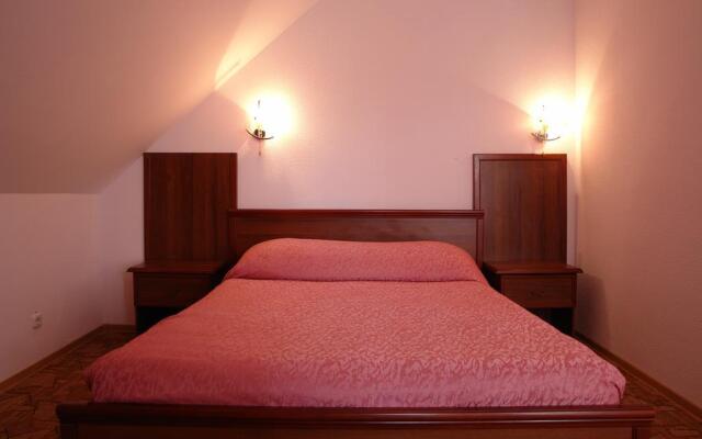 Отель Солнечный