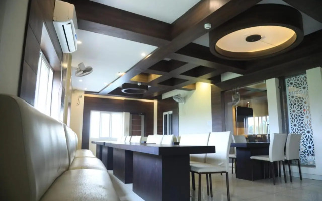 Hotel Maple Delite