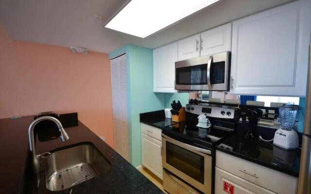 Sunrise Suites by TO
