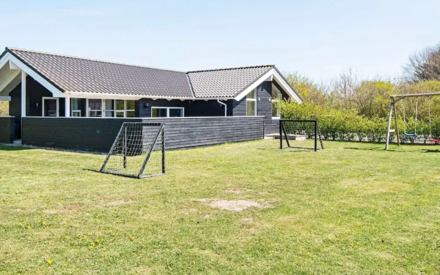8 Person Holiday Home in Hemmet