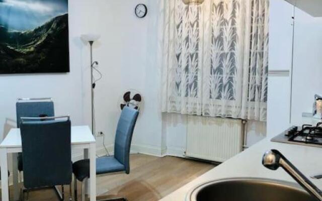 Lovely Ultra-Central Big Flat -3 Rooms- Parking N7
