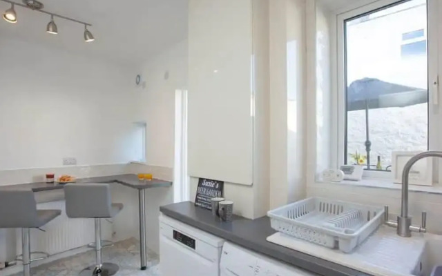 Suzie's Pad Torquay Devon