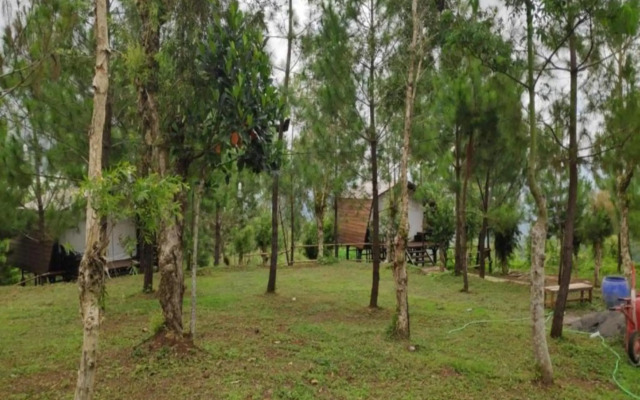 Bukit Lintang Sewu Glamping by ZUZU