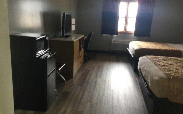 Colonial Brick Inn & Suites