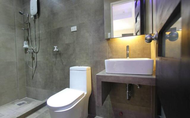 RedDoorz @ Grand Apartelle Hernan Cortes Cebu