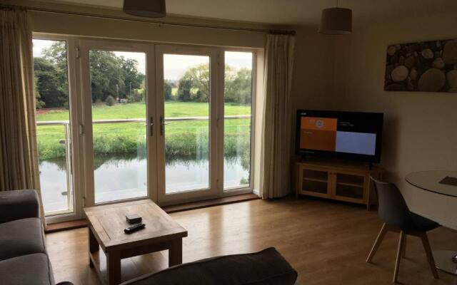 Penthouse Apartment On The River - 65 Skipper Way