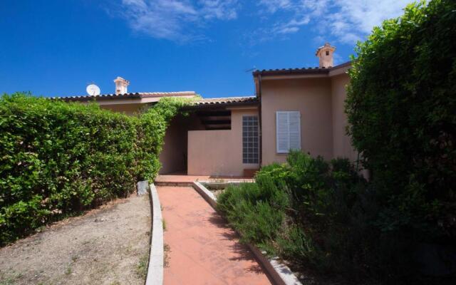 N57 - Numana, Villa Con Giardino a 200mt Dal Mare