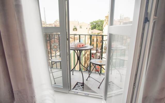 Palermo Historia Rooms and Suites