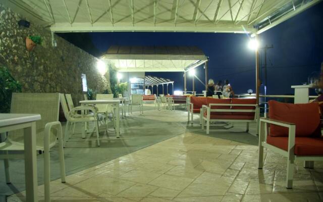 Santa Marina Apartments